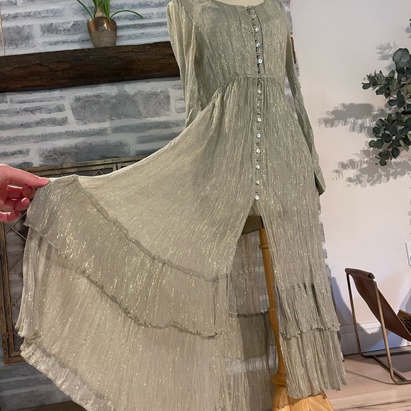 Tan and good thread sheer Free People dress with half slip included - Picture 8 of 13